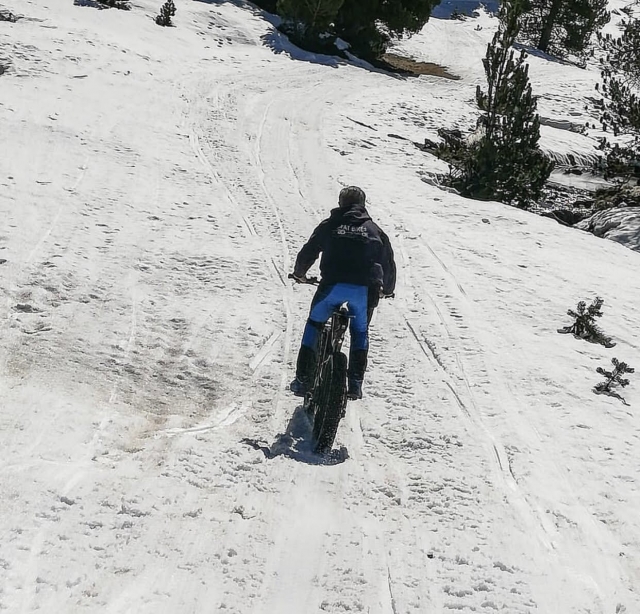  Con la fat bike por la nieve