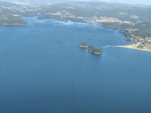 Review of Andrés about Small plane flight for 3 Peinador Airport 1h