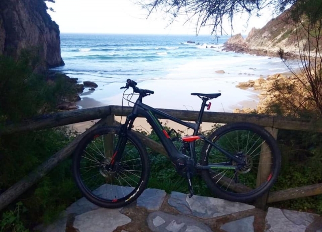  Bicicletta parcheggiata al belvedere 