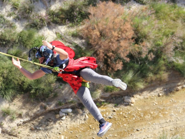  Bungee jumping disfarçado 