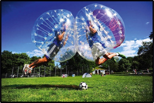  Crash all'interno dello zorbing bolle