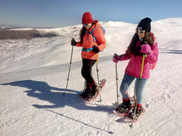 Ruta con raquetas de nieve escolares Sierra Nevada