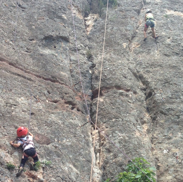  Formazione di arrampicata per bambini in Catalogna 