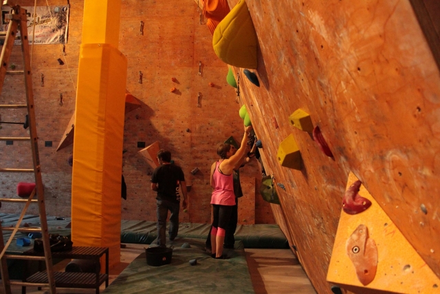  Assemblaggio dei diversi elementi dell'arrampicata parete 