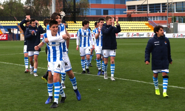 Equipo vencedor tras la victoria