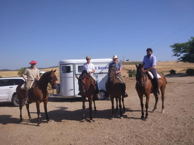  Stop during the equestrian route 