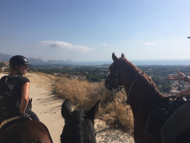  Passeio a cavalo até Puigcampana 