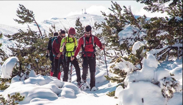  In the mountains with snowshoes 