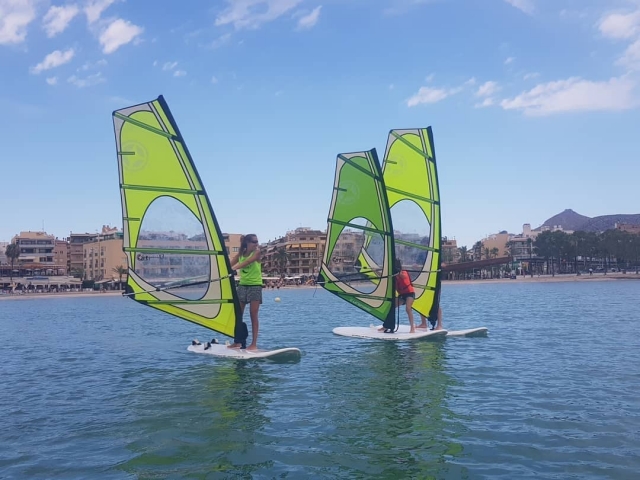 Clase de windsurf en Alcúdia 