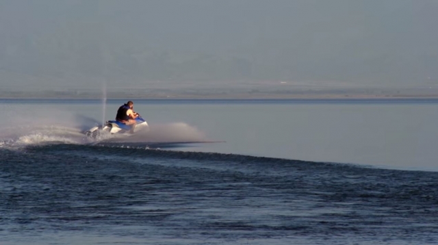  Acelerando no jet ski 