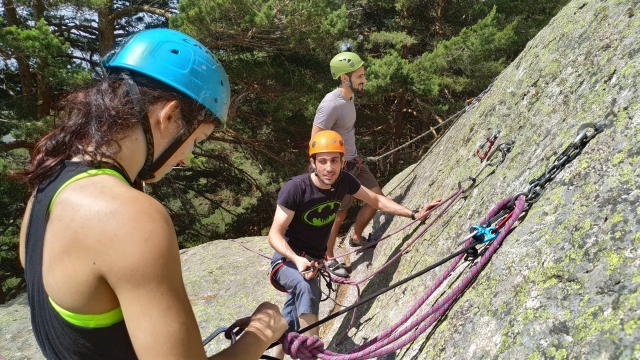 Aprendiendo técnicas de seguridad de escalada