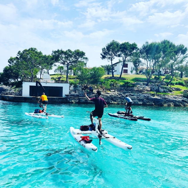 A bordo de la waterbike en Mallorca