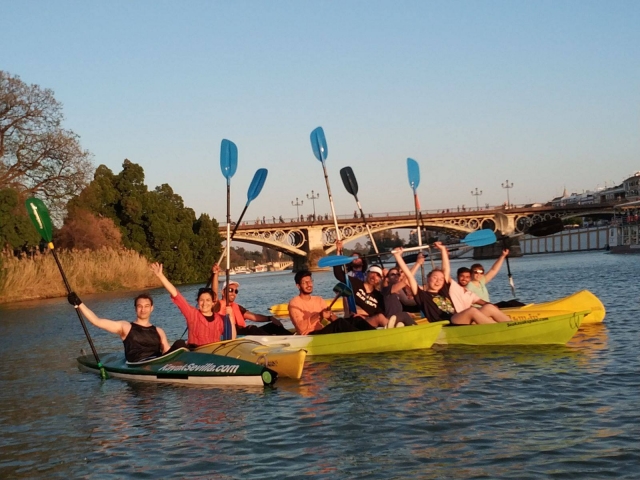  Conoscere Siviglia in canoa 