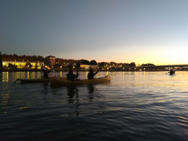  Tramonto a Siviglia in canoa 