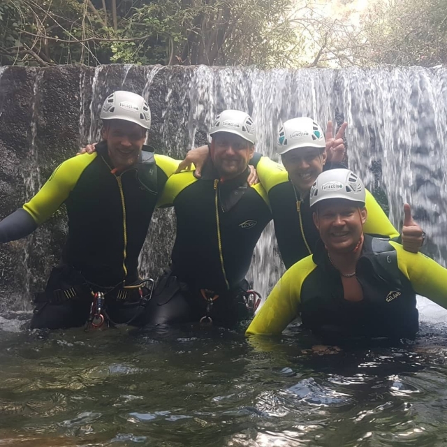 En la poza del cañón con los del trabajo