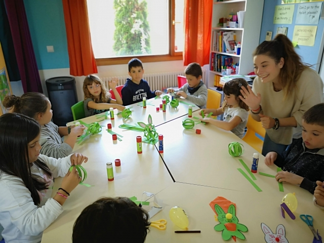 Aprendiendo inglés mientras juegan