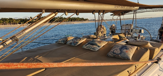  Gepolsterter Bereich im Boot 