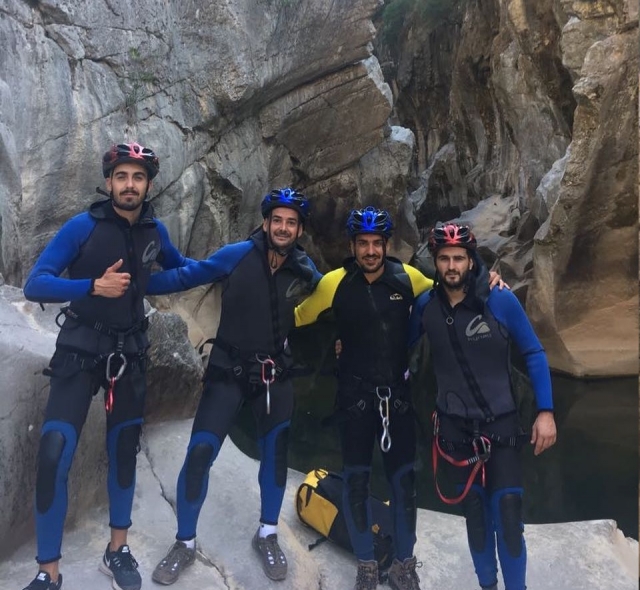  Canyoning with friends in Málaga 
