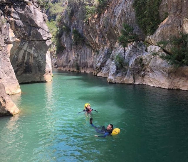  Bathing in the ravine pool 