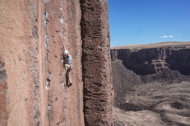  Vertical climbing 