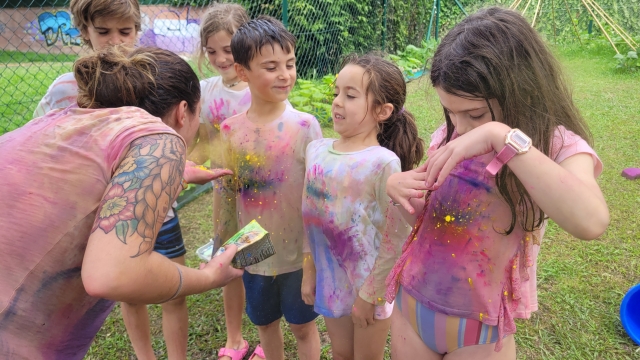 Fiesta con polvos de colores
