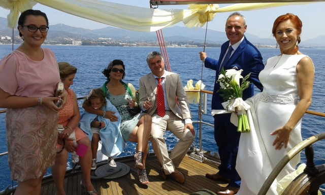  A wedding aboard our sailboat 