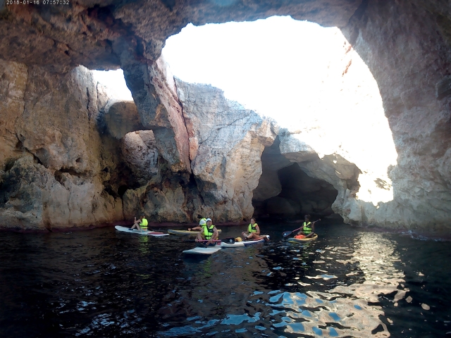 En la cueva con las tablas de SUP
