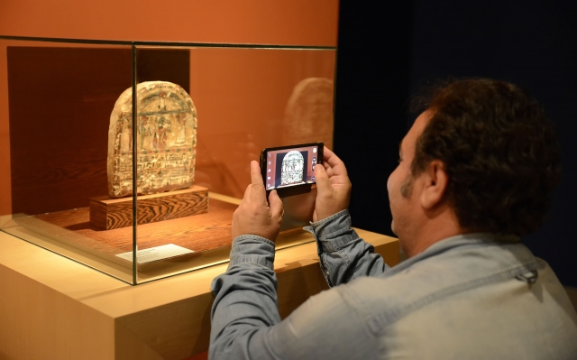 Fotografiando piezas únicas del museo