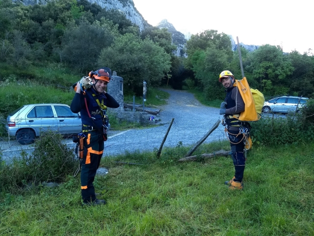 Preparados para el descenso del barranco