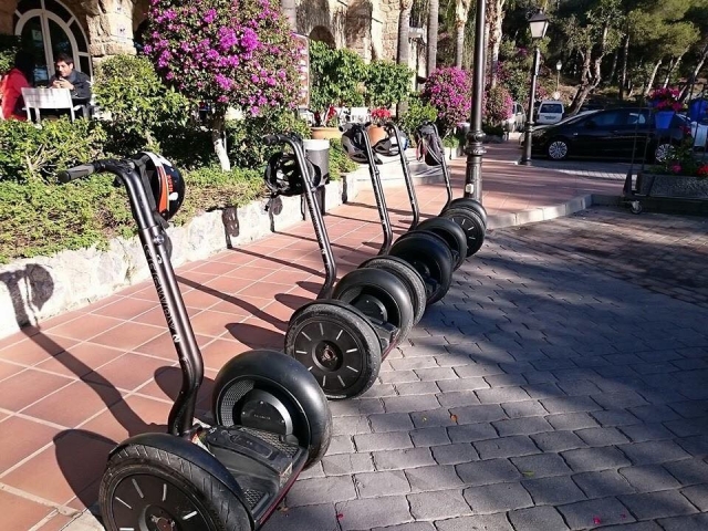  Segways estacionados em Málaga 