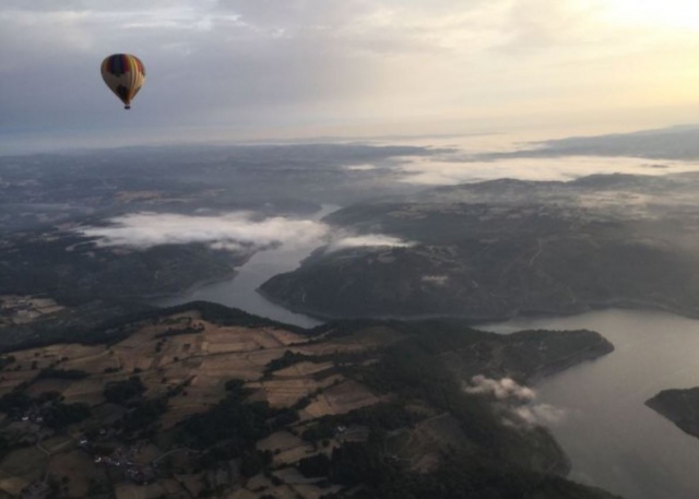 Vuelo en globo sobre la Ribeira Sacra