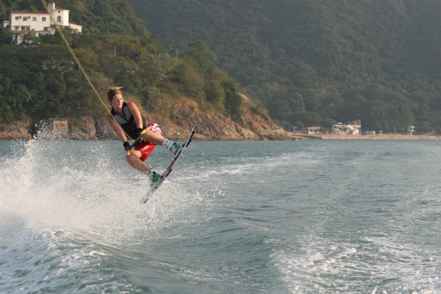 Salto en el wakeboard