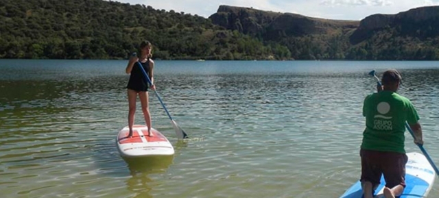 e-19755724-junto-al-monitor-de-paddle-surf15934318856524.jpg