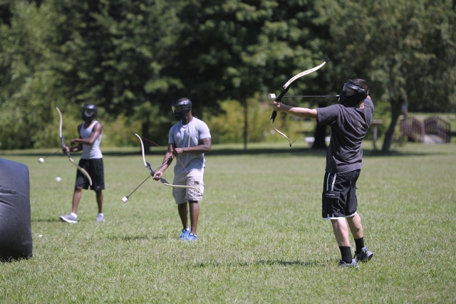  Archery tag players 