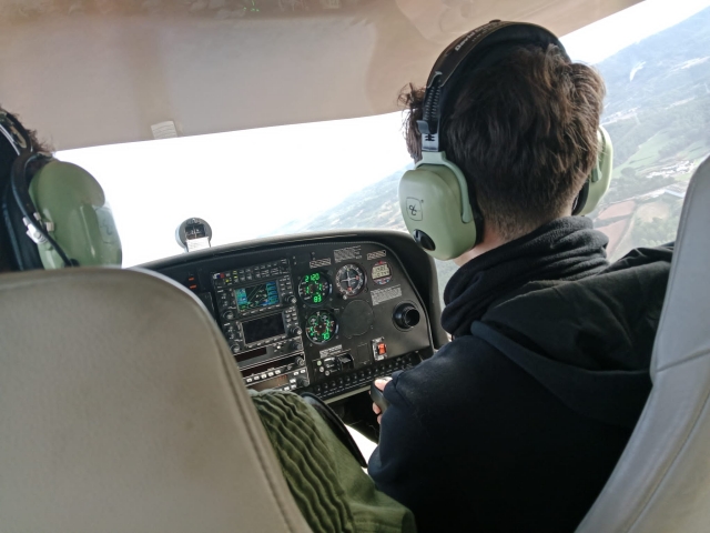 Opinión de Alonso sobre Piloto por un día avioneta en Igualada (30 min)