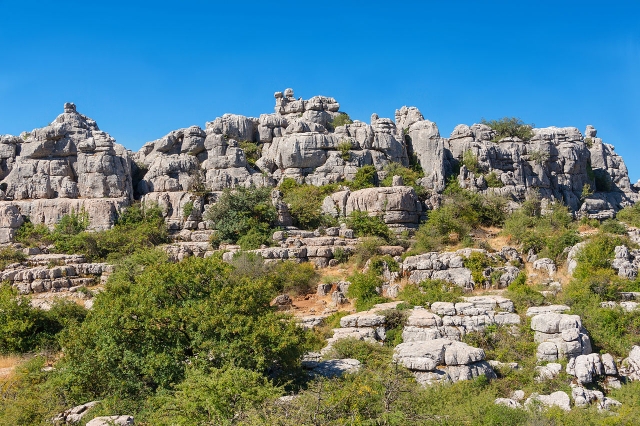 e-19756634-1280px-rocks-el-torcal-de-antequera-karst-andalusia-spain16110501316112.jpg