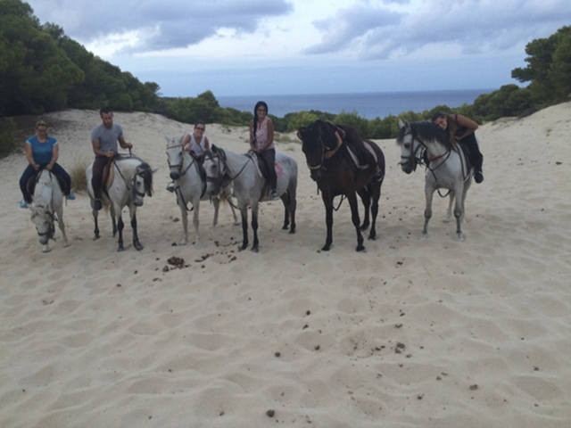 Excursión a caballo por Cala Mesquida