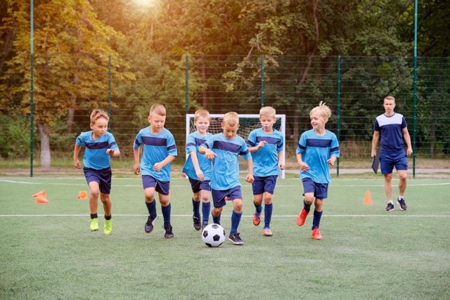 Football camp students training