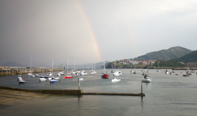 e-19757525-arcoiris-en-el-puerto-de-castro-urdiales16232517794712.jpg