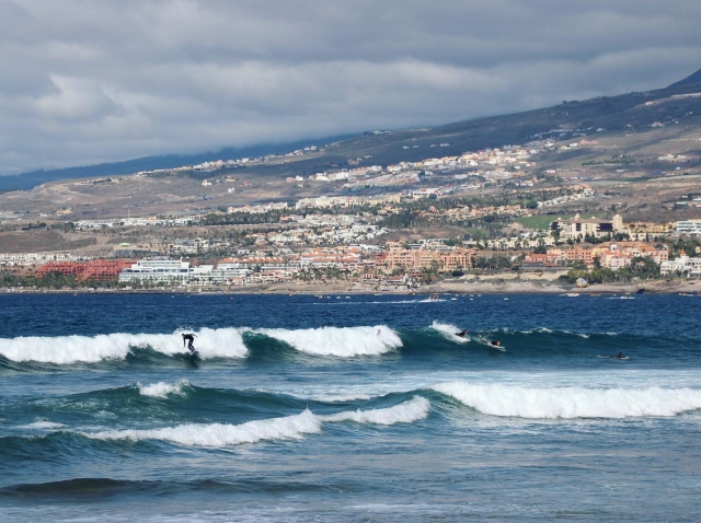 Surfistas em Playa de Las Américas