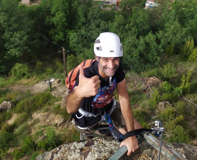 Emocionante ascenso de la ferrata