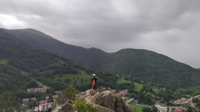 Disfrutando de las vistas desde lo alto de la ferrata