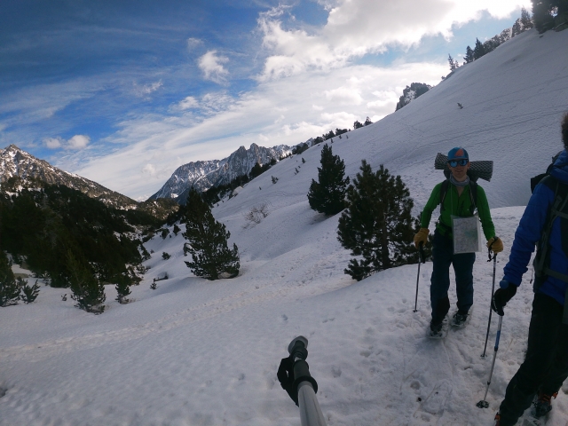 Avanzando con las raquetas de nieve