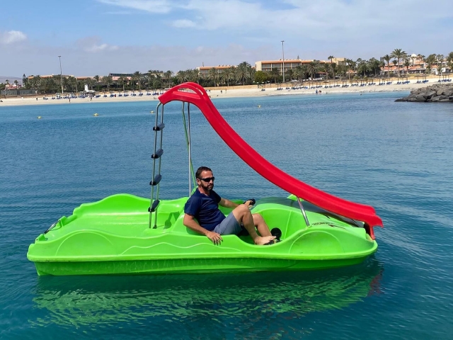 Pedaleando por el mar en el hidropedal