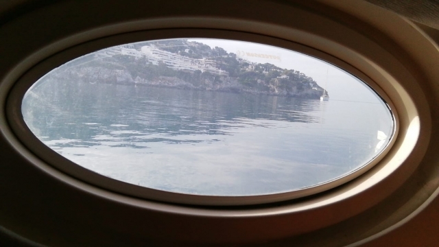 Vistas desde el camarote de un barco