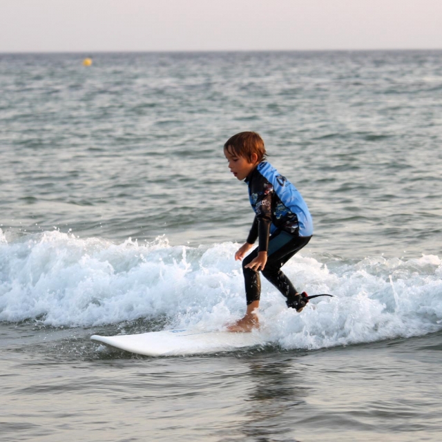  Child on the board 