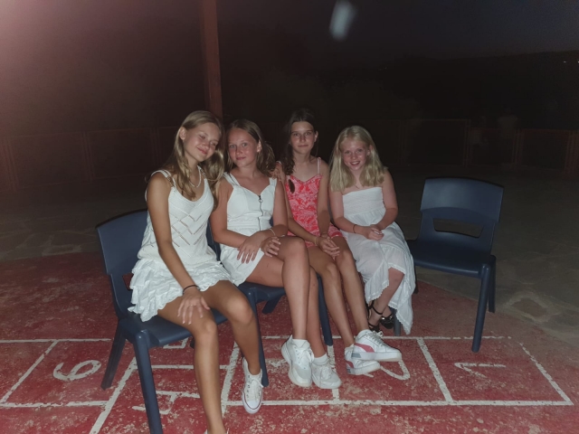  Campo con gli amici 