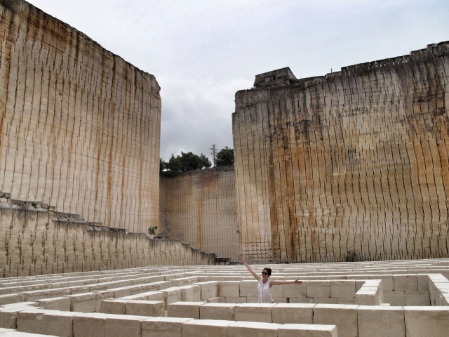 Lithica 