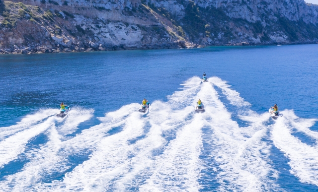  Escursione in moto d'acqua 