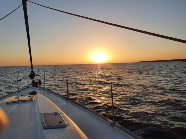  In navigazione al tramonto 